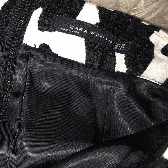 Zara Cow print straight skirt SOLD elsewhere - Picture 3 of 3